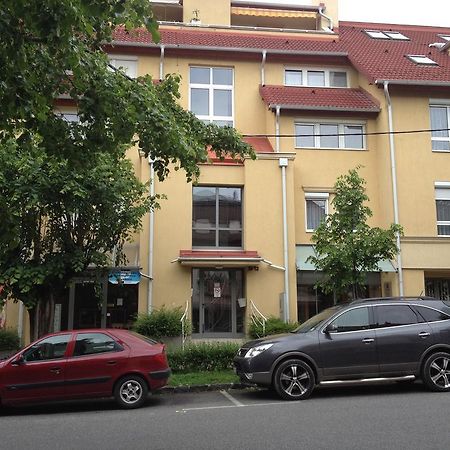 Yuliya Apartment Hévíz Exteriör bild