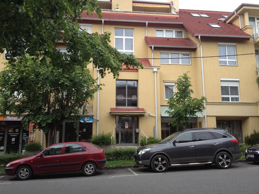 Yuliya Apartment Hévíz Exteriör bild
